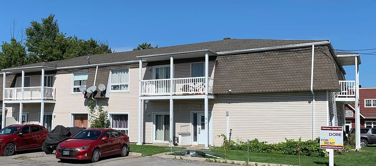 897 Notre Dame St Unit 7 — Photo 1