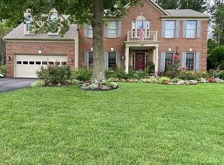 8726 Foxhall Ter, Fairfax Station, VA 22039