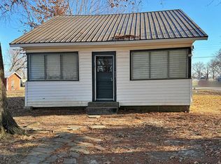 1023 S Durbin St, Bicknell, IN 47512