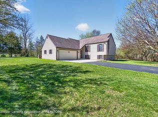 5126 Sleight Rd, Bath, MI 48808