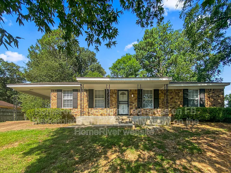 5035 Applewood Dr