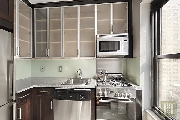 Rented by Halstead Real Estate | media 13