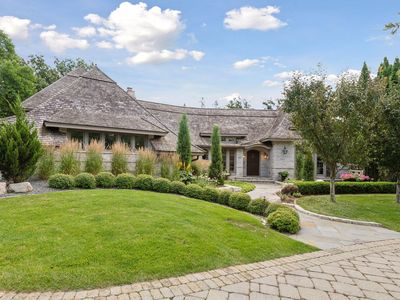 16127 Crosby Cove Rd, Wayzata, MN, 55391