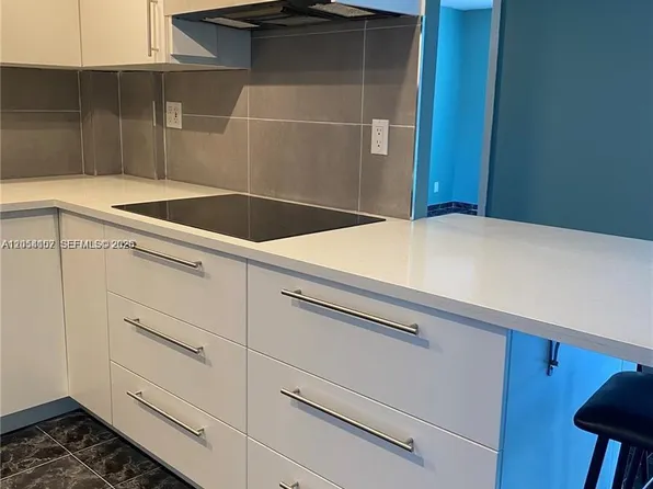 1913 S Ocean Dr APT 208, Hallandale, FL 33009
