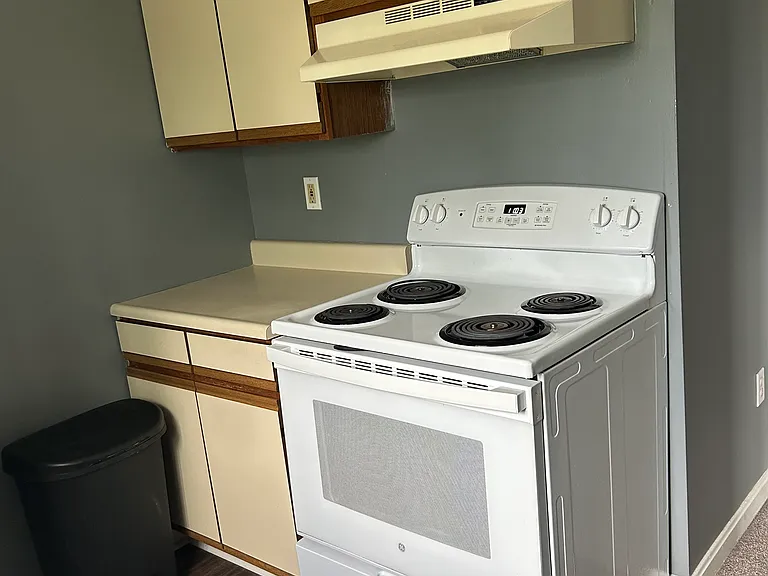 400 Silver St #15 — Photo 7
