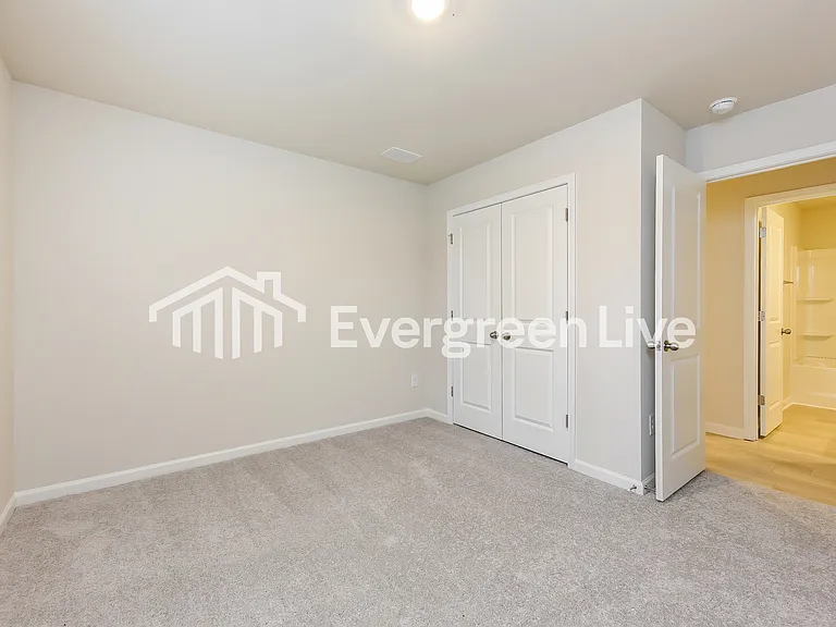 209 Meadow Gate Ct — Photo 13