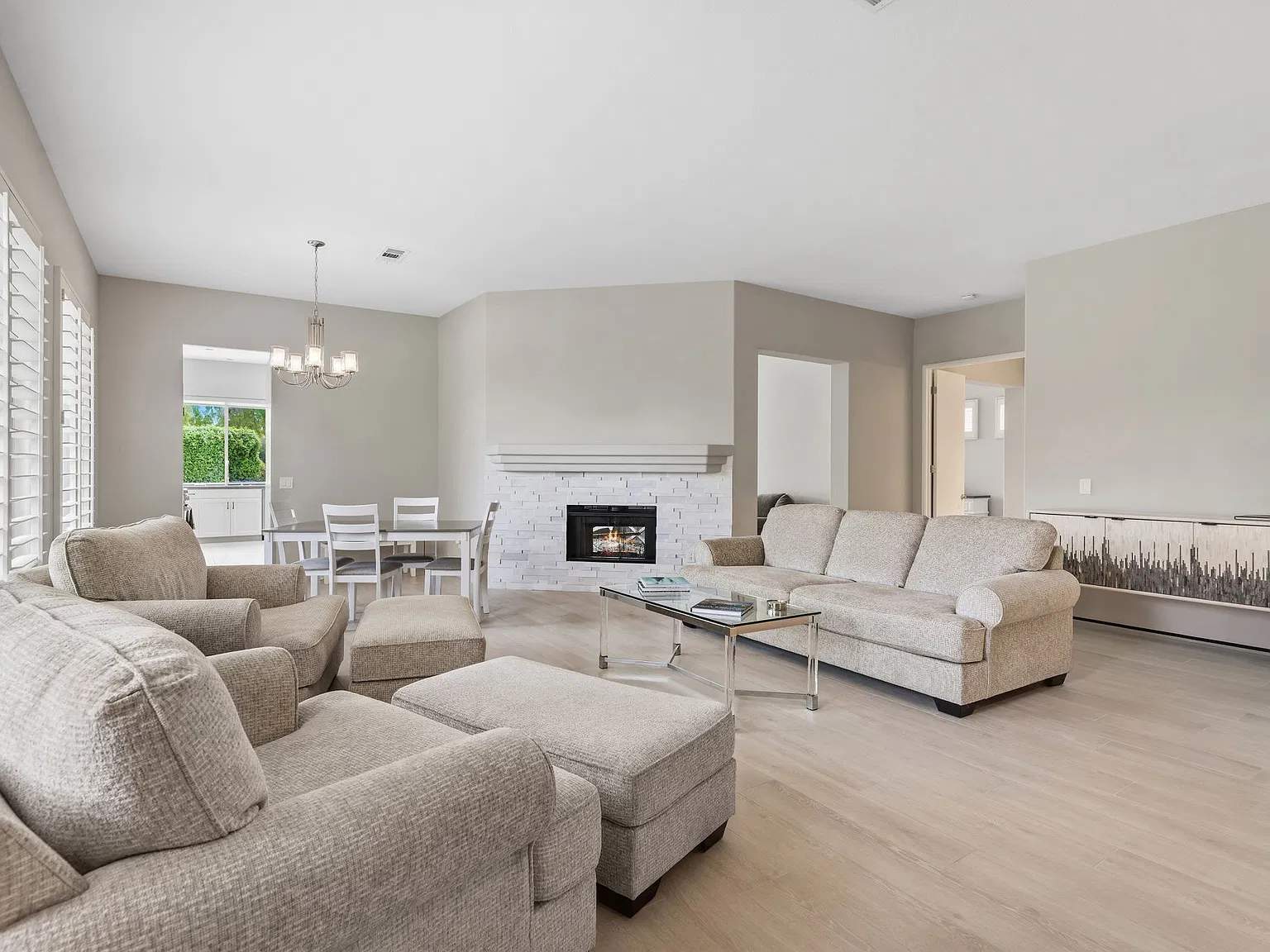 3 bed, 2600 sqft, $7,500 — Photo 4