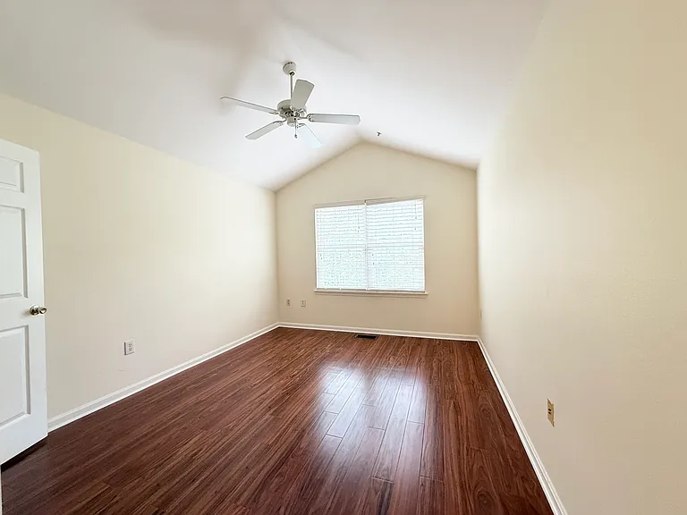 12823 Fair Briar Ln — Photo 10