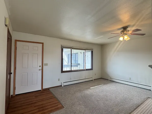3929 San Roberto Ave APT 202, Anchorage, AK 99508