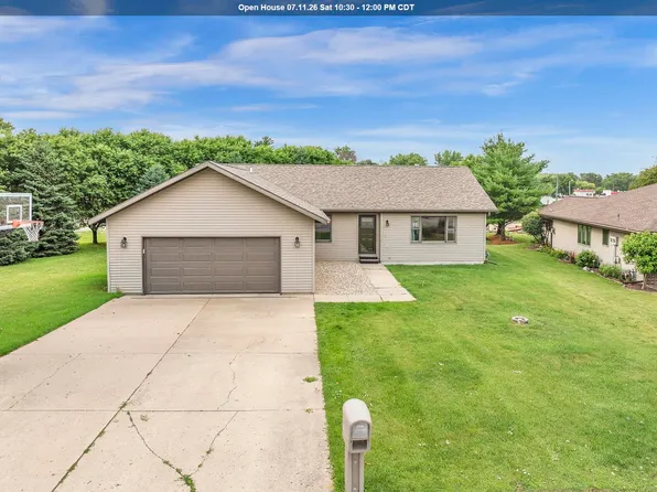 424 Emerald Dr, Arnolds Park, IA 51331