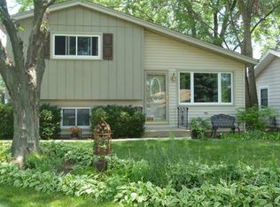 1N331 Darling St, Carol Stream, IL 60188