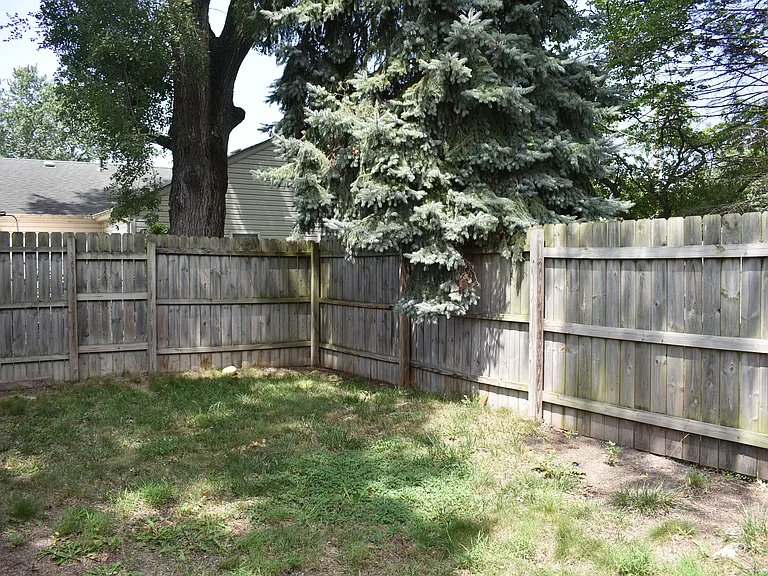 2360 Arrow St — Photo 43