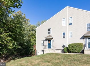 83 Horseshoe Dr, Douglassville, PA 19518