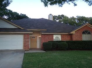 1212 Oak Tree Dr, Denton, TX 76209