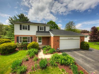 11094 Shadow Woods Ln, Whitmore Lake, MI, 48189