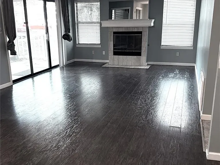 8822 W 106th Ter — Photo 3