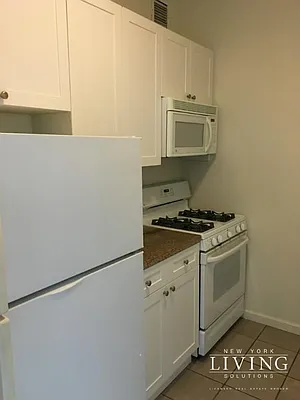 Rented by NY Living Solutions | media 19