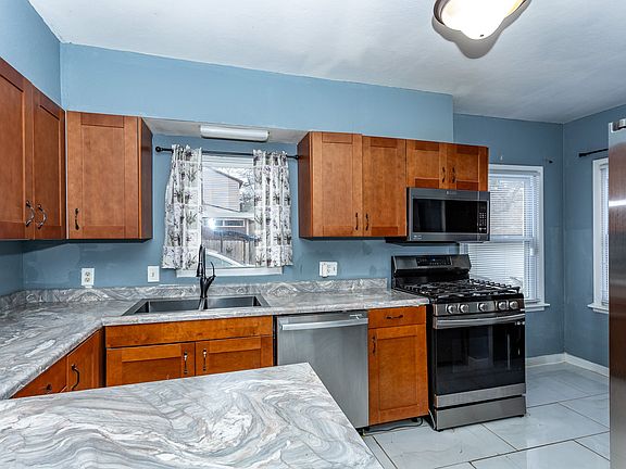 3rd image of 3122 Madison Ave