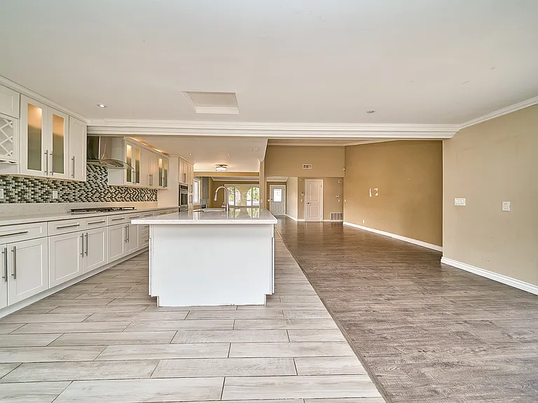 2660 Conata St — Photo 33