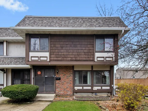 5500 Montibello Dr, Hanover Park, IL 60133