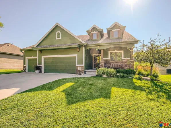 12369 S 73rd Ave, Papillion, NE 68046