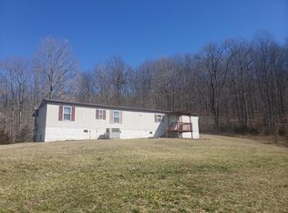 1392 Columbia Hill Rd, Monterey, TN 38574