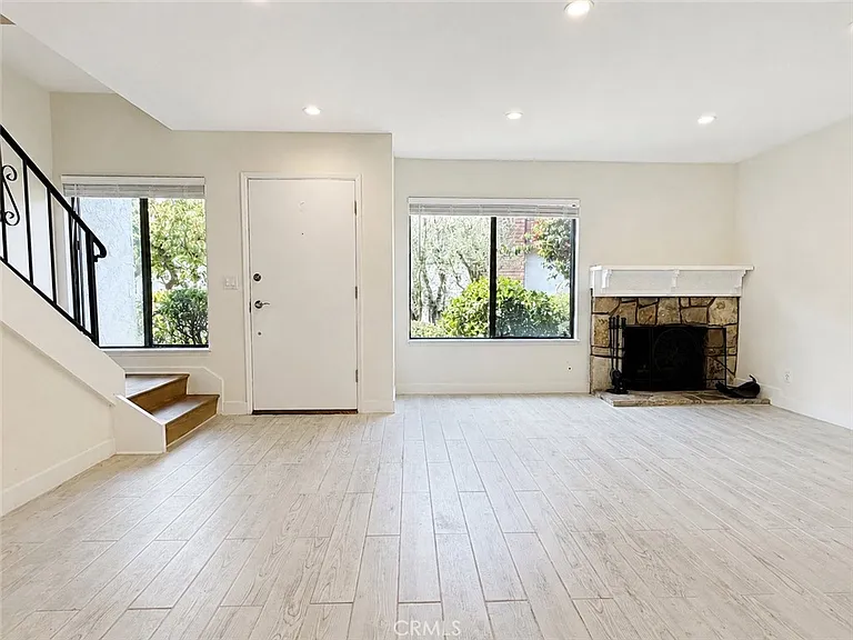 27943 Ridgebrook Ct — Photo 4