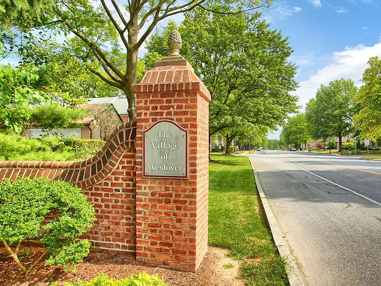 The Village of Westover is a well established neighborhood centrally located to restaurants, shops, fitness centers and schools. Wegmans, Target, Sams Club/Walmart, Giant to name a few all within 2 miles.