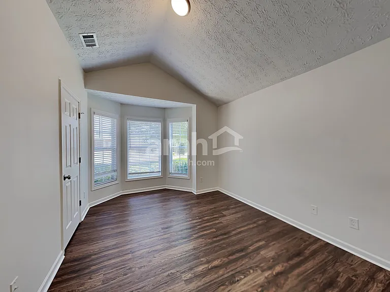 3120 Victoria Park Dr — Photo 14