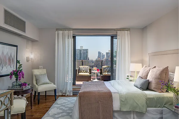 Sold by Stribling | media 9