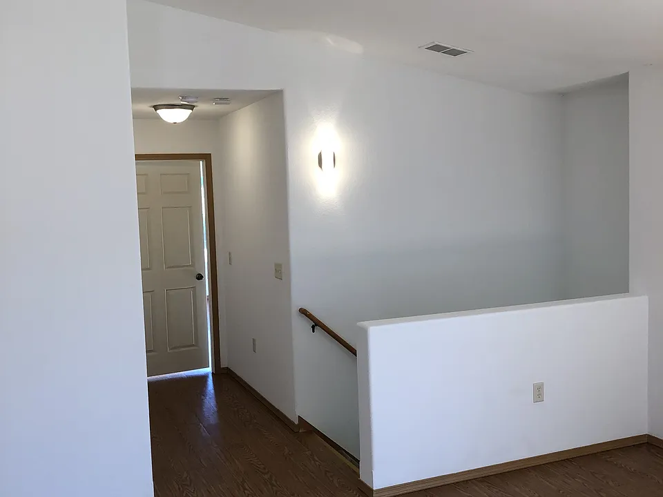 PL220E - Living Room-Stairs_10032019