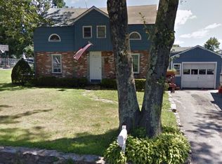 595 Henshaw St, Leicester, MA 01524