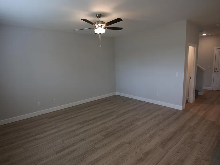 3208 NE 120th Cir — Photo 14