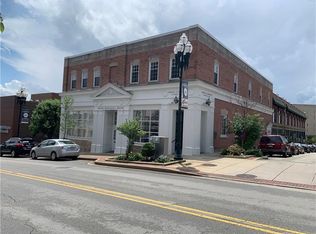 55 S Main St, Washington, PA 15301