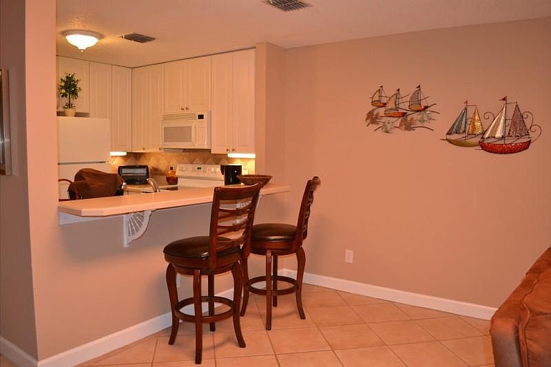 BREAKFAST BAR AREA