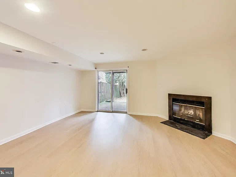 20488 Summersong Ln — Photo 24