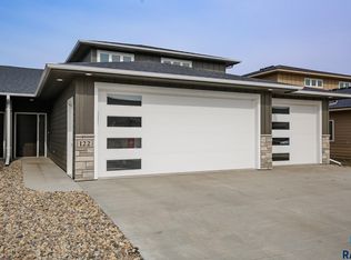 122 E Ivy Rd, Tea, SD 57064