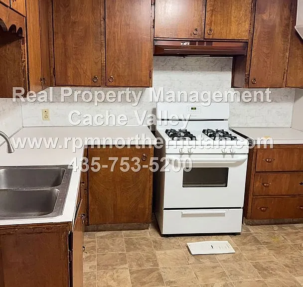 26 N Main St — Photo 3
