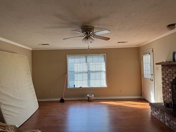 5th image of 155 Wilmont Rd