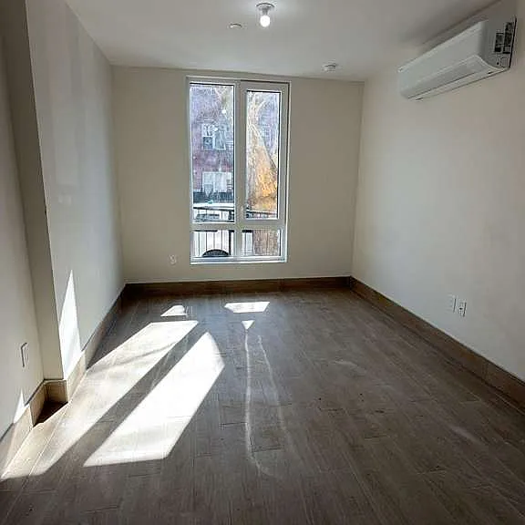 1693 Monroe Ave #2 — Photo 6