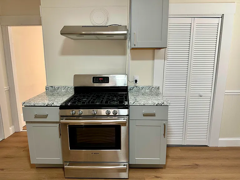278 Auburn St #3 — Photo 3