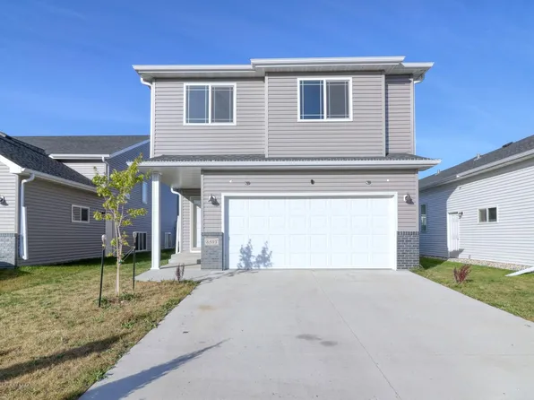 6593 27th St S, Fargo, ND 58104