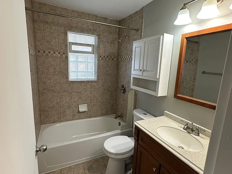 2911 Euclid Ave #2 — Photo 17