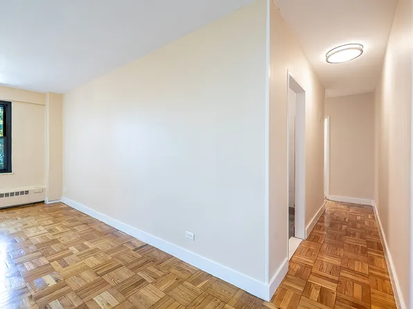 3850 Sedgwick Avenue image 2 of 23