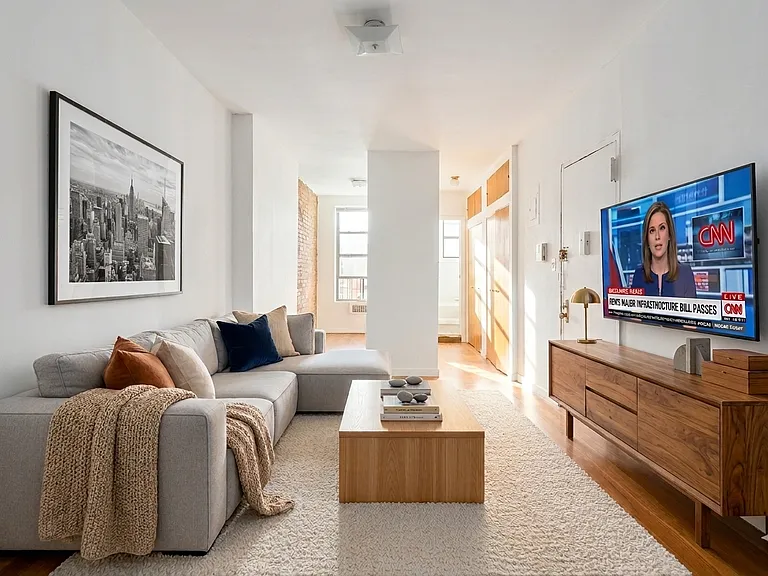 323A E 89th St #5G — Photo 1