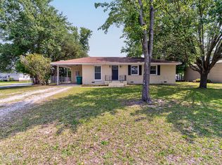 414 Greenview Dr, Wilmington, NC 28411