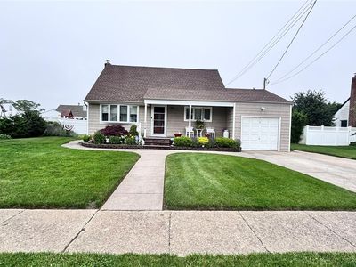 524 S 6th Street, Lindenhurst, NY, 11757