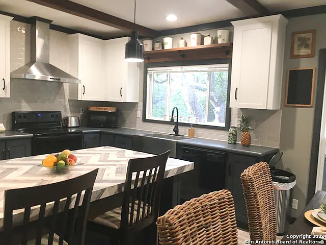 368 Northlake Dr — Photo 5