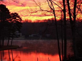 1101 Warf Rd, Lexington, NC 27292