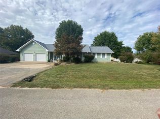 615 Saint Michael Ave, Saint James, MO